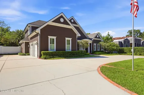 1030 Maple Lane Jacksonville FL 32207