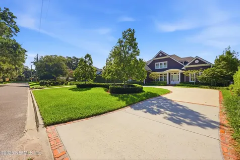 1030 Maple Lane Jacksonville FL 32207