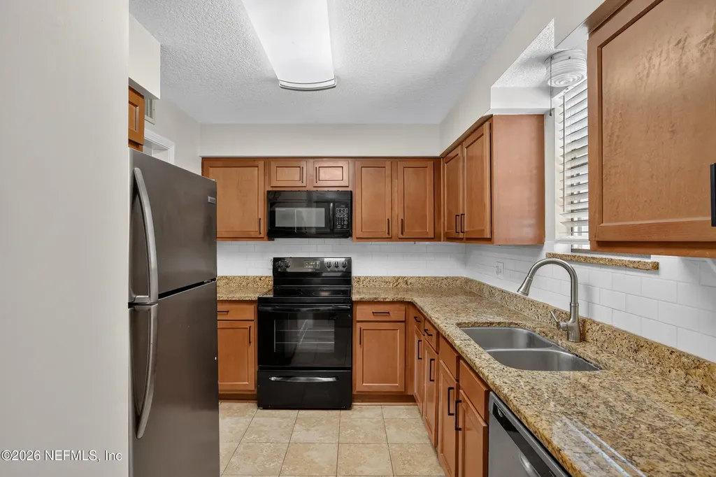 1757 El Camino Road Jacksonville FL 32216