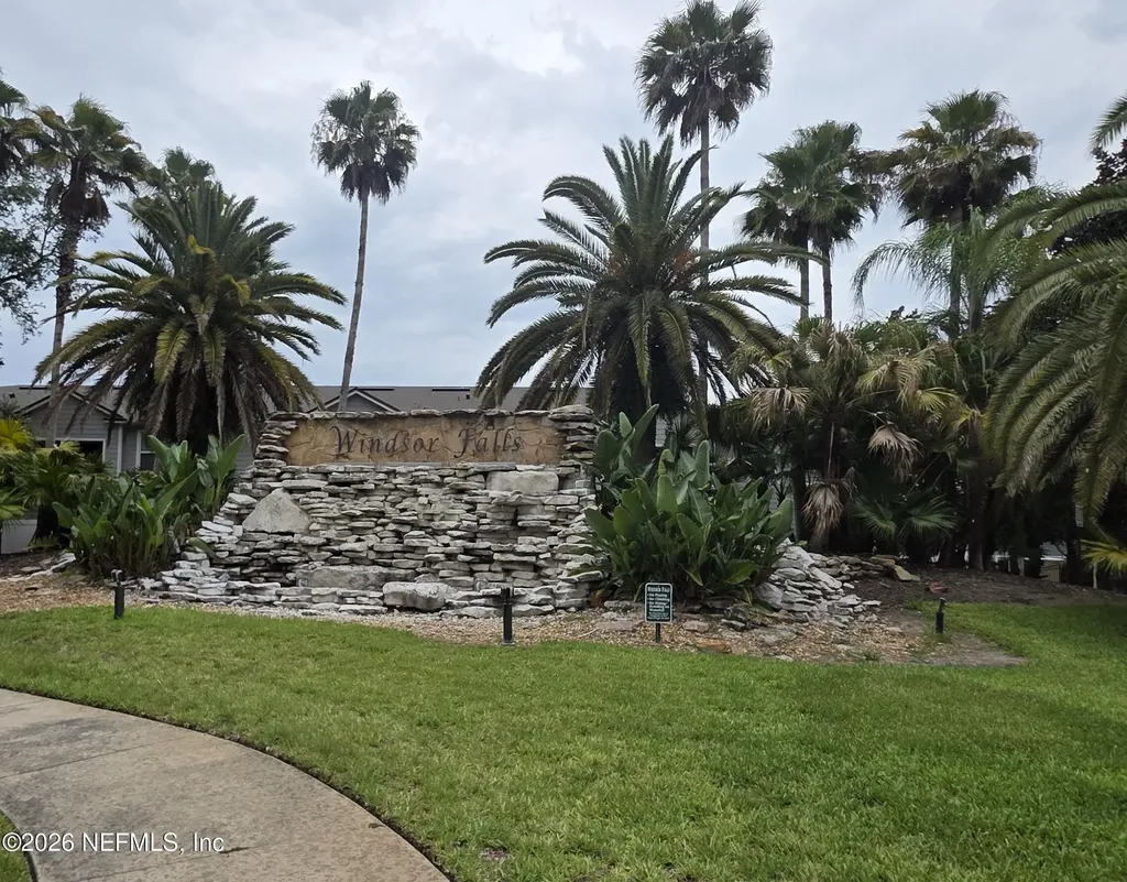 8196 Cabin Lake Circle Jacksonville FL 32256