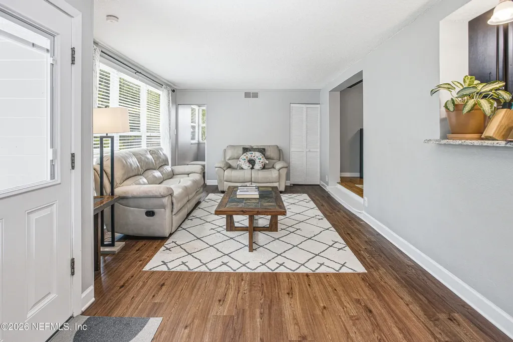 2454 Mercer Circle S Jacksonville FL 32217