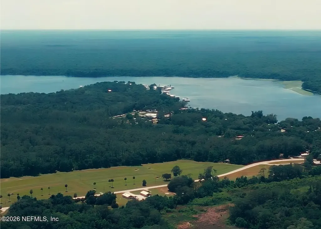 201 Village Drive Welaka FL 32193