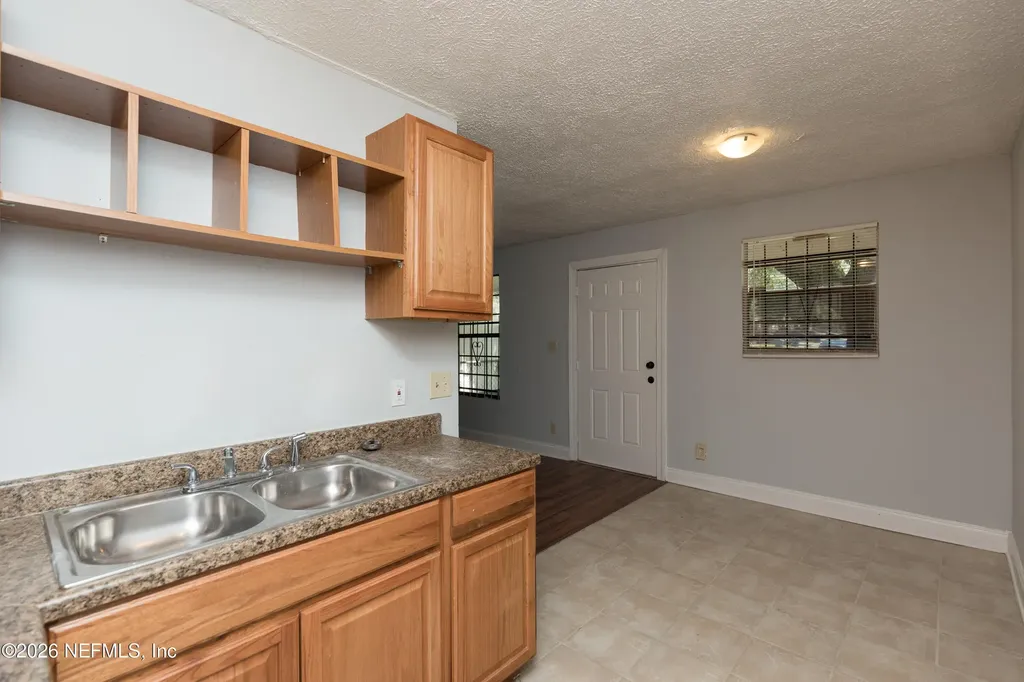 4417 Ken Knight Drive N Jacksonville FL 32209