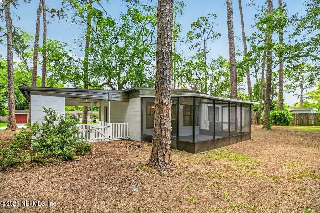 4266 Springwood Road Jacksonville FL 32207