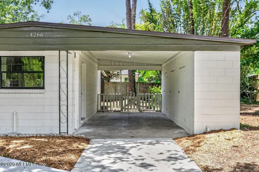 4266 Springwood Road Jacksonville FL 32207
