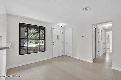 4266 Springwood Road Jacksonville FL 32207