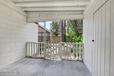 4266 Springwood Road Jacksonville FL 32207