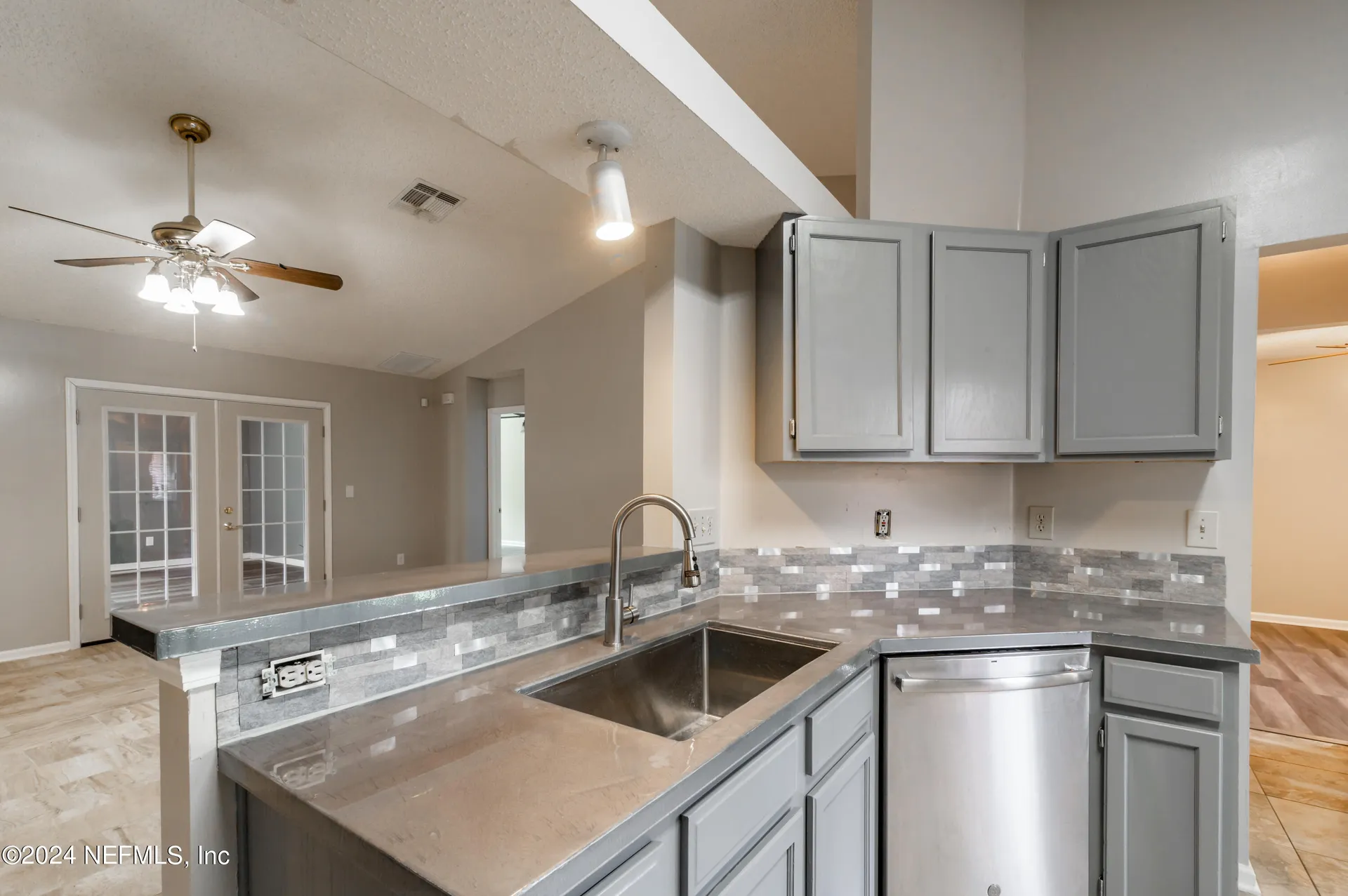 1736 Daytona Lane Jacksonville FL 32218