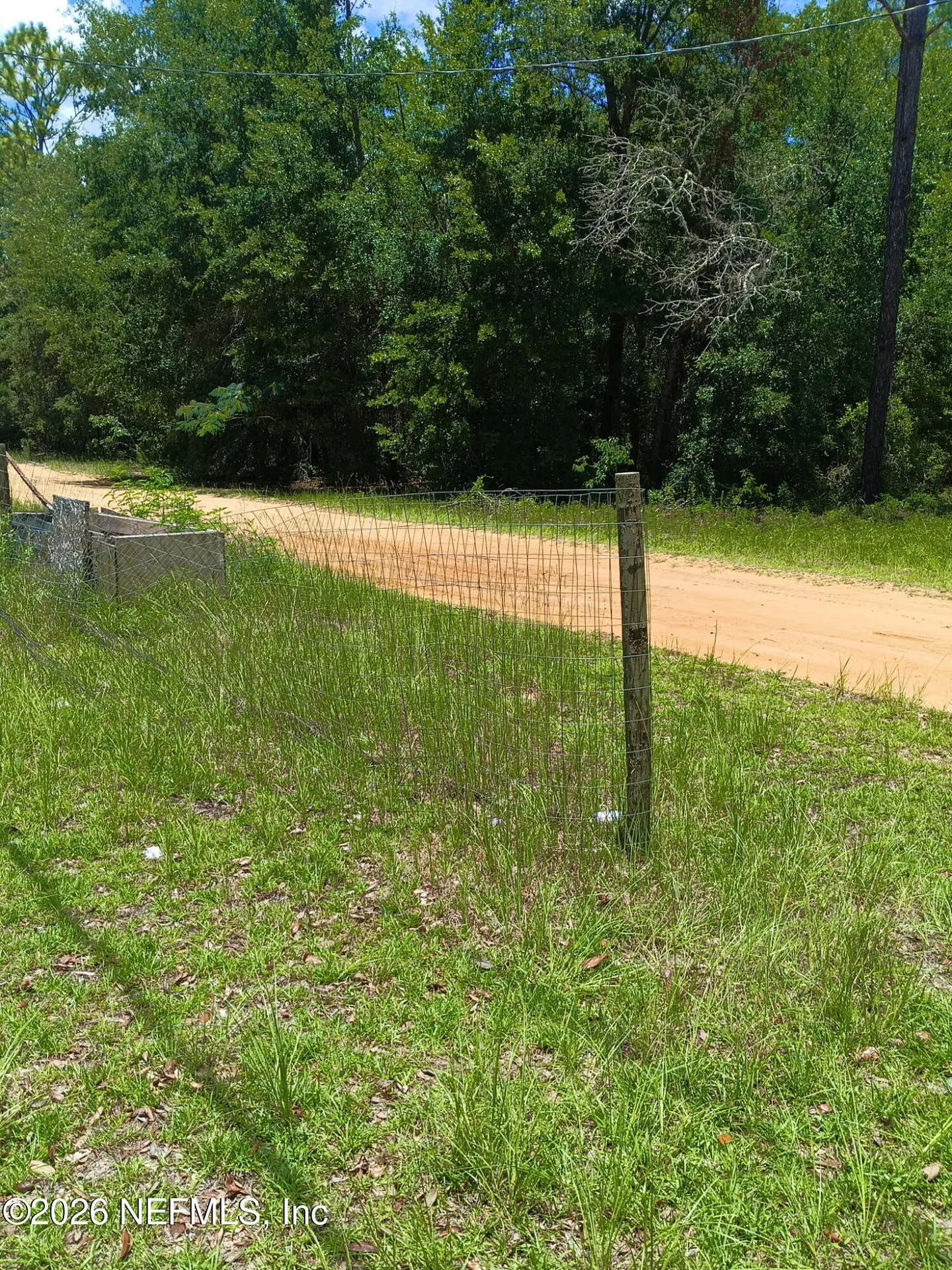 147 2nd Way Interlachen FL 32148