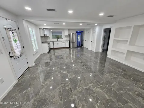 6651 Pickettville Road Jacksonville FL 32254