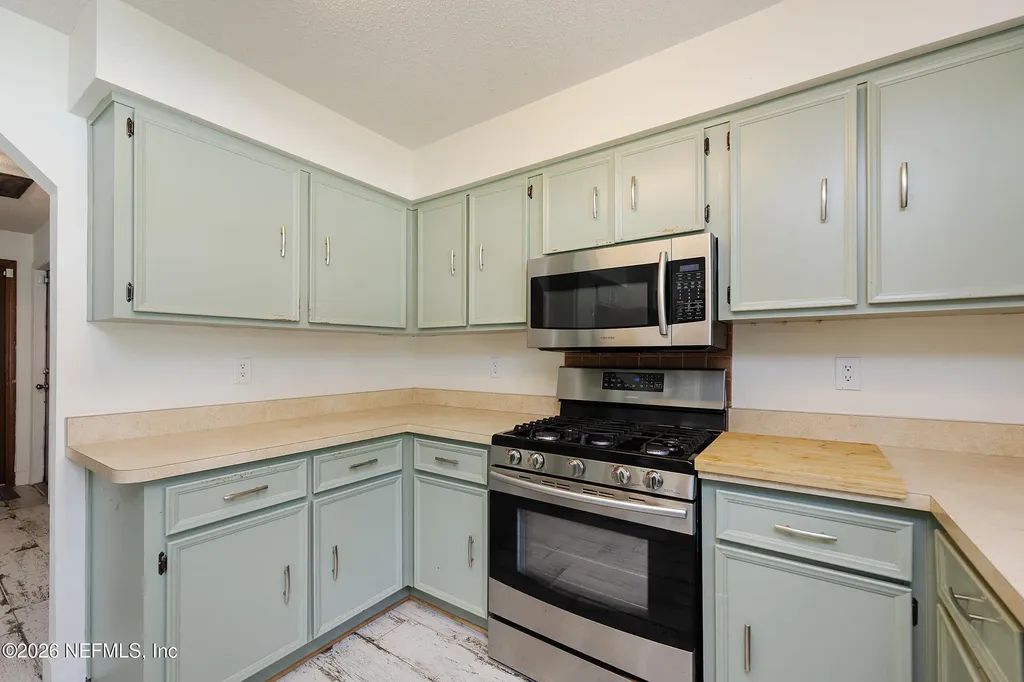 220 Yorktowne Drive Daytona Beach FL 32119