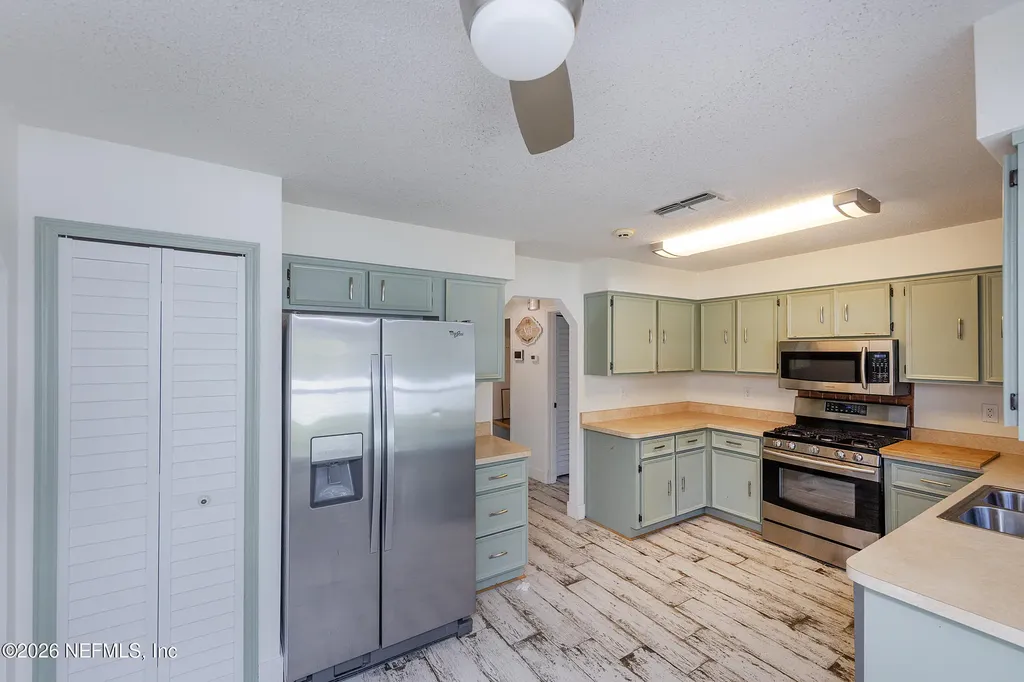 220 Yorktowne Drive Daytona Beach FL 32119