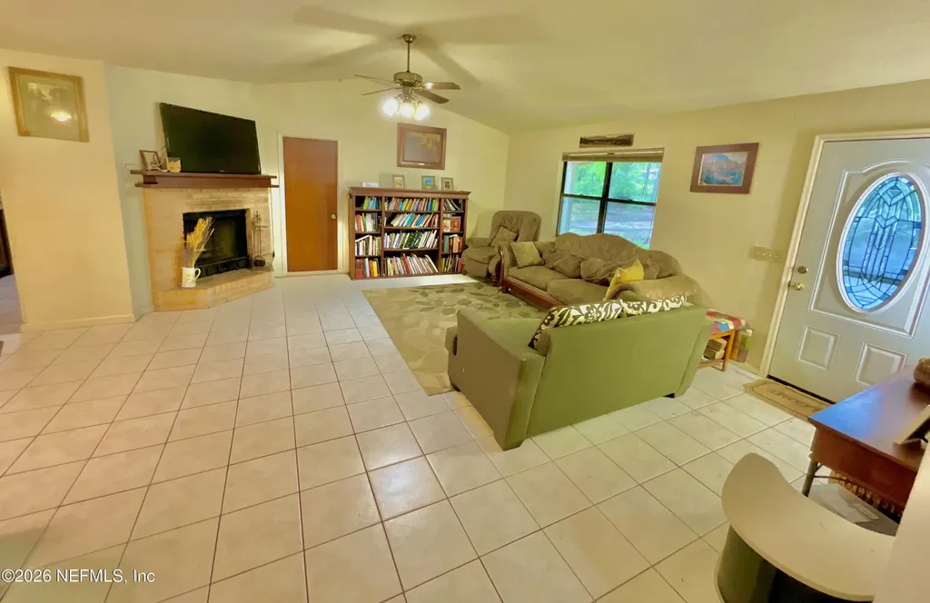 5918 County Road 219 Melrose FL 32666