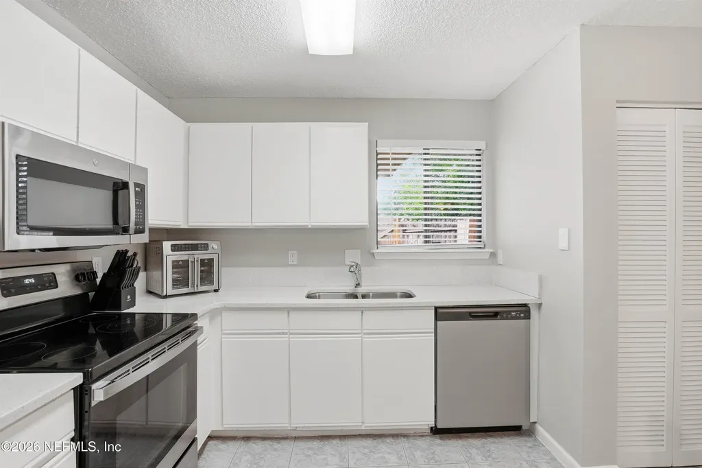 8133 Morristown Trail Jacksonville FL 32244