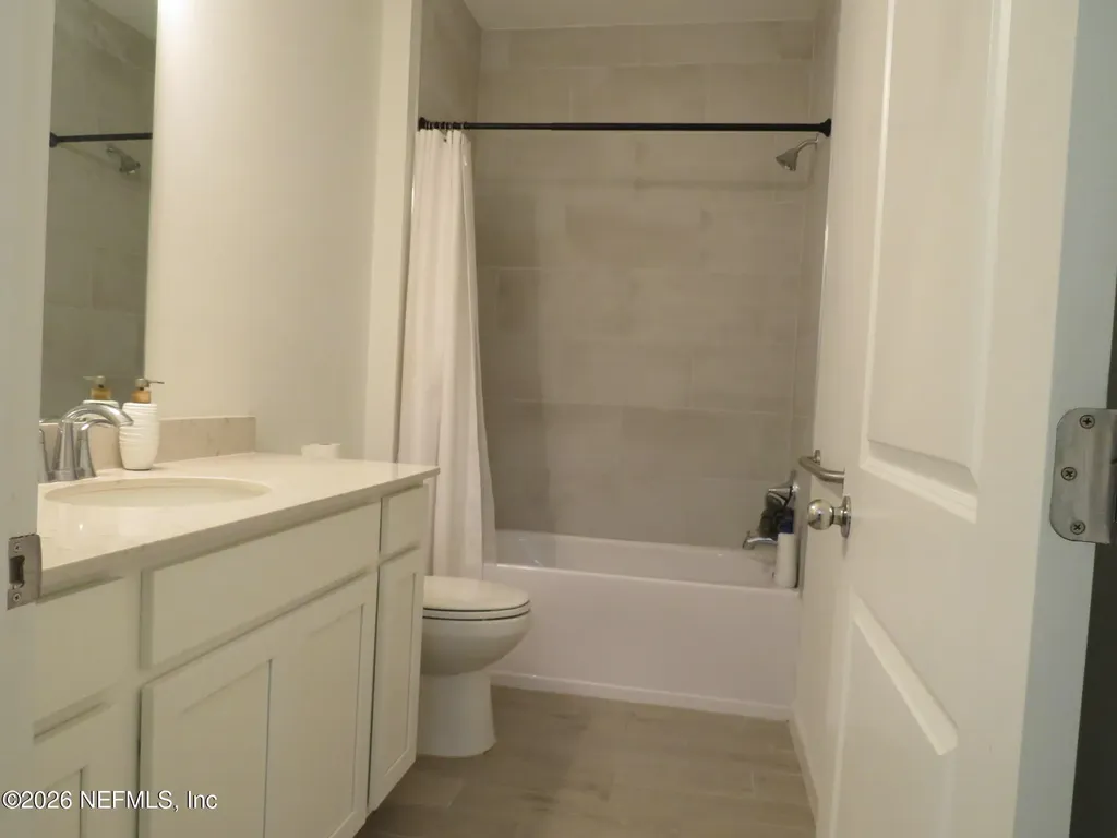1484 Huntley Hollow Drive Jacksonville FL 32218