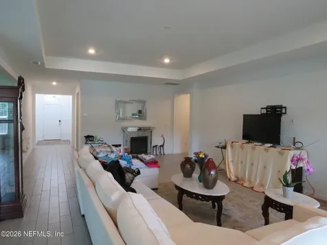 1484 Huntley Hollow Drive Jacksonville FL 32218