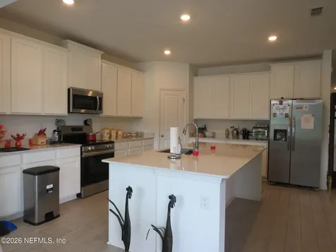 1484 Huntley Hollow Drive Jacksonville FL 32218