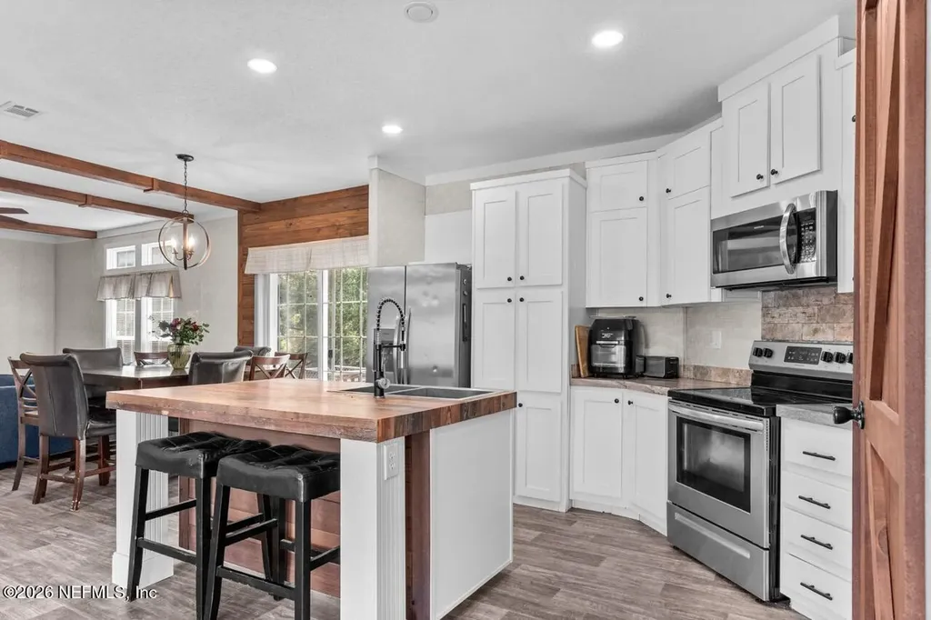 11466 Sr 51 Live Oak FL 32060