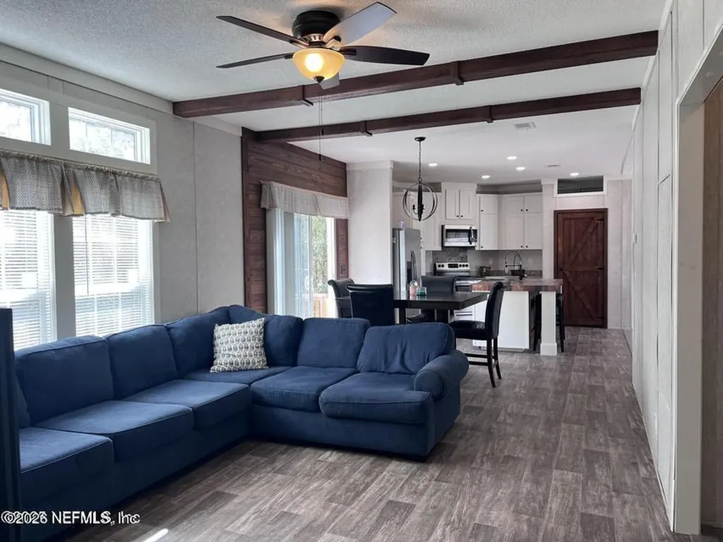 11466 Sr 51 Live Oak FL 32060
