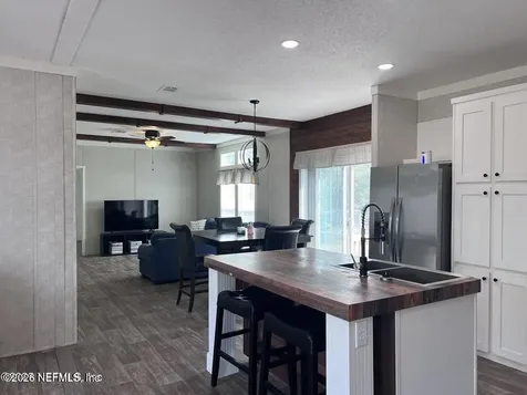 11466 Sr 51 Live Oak FL 32060