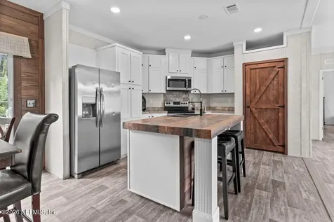 11466 Sr 51 Live Oak FL 32060