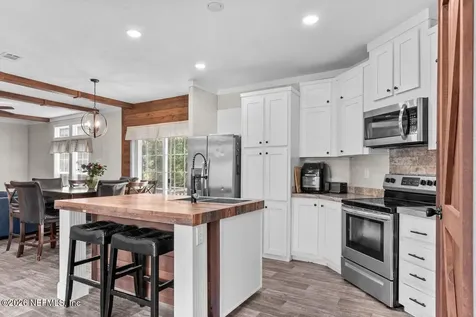 11466 Sr 51 Live Oak FL 32060