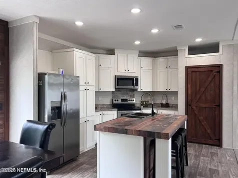11466 Sr 51 Live Oak FL 32060