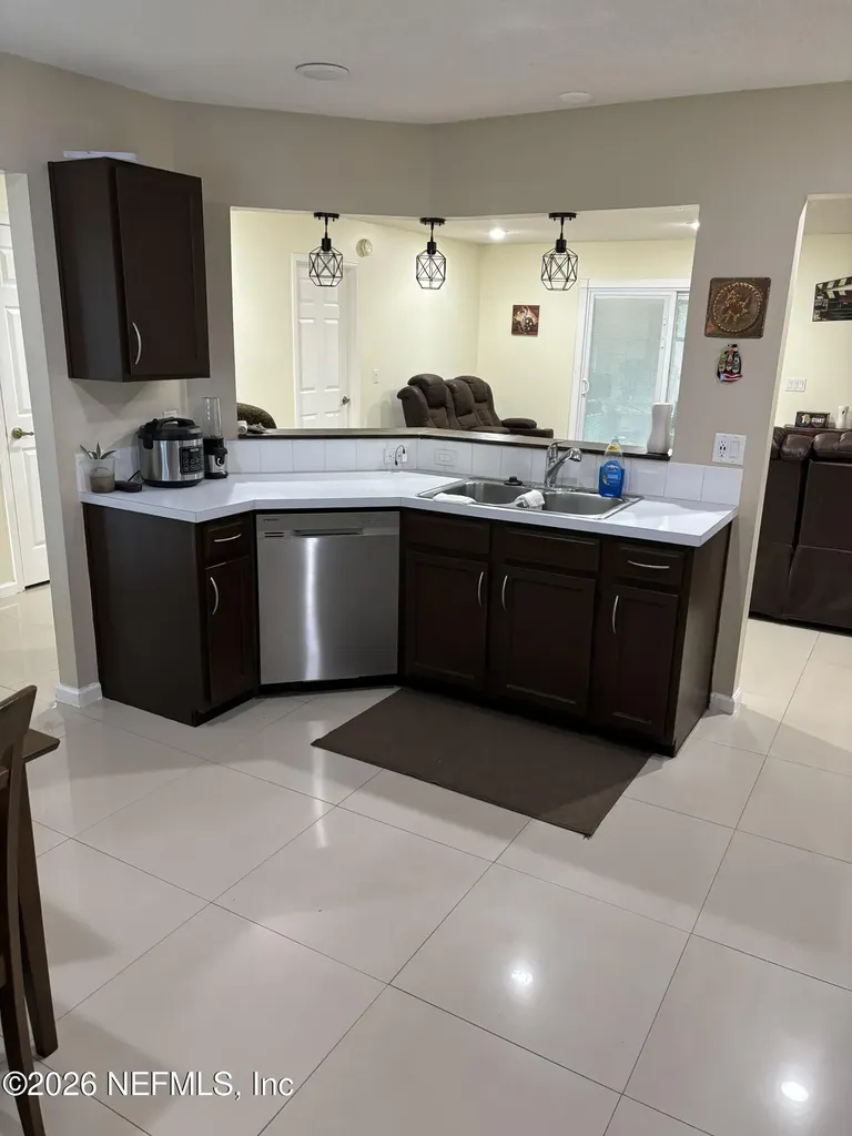 5884 Copper Creek Drive Jacksonville FL 32218