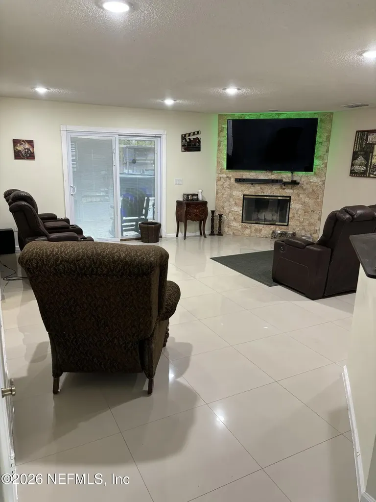 5884 Copper Creek Drive Jacksonville FL 32218
