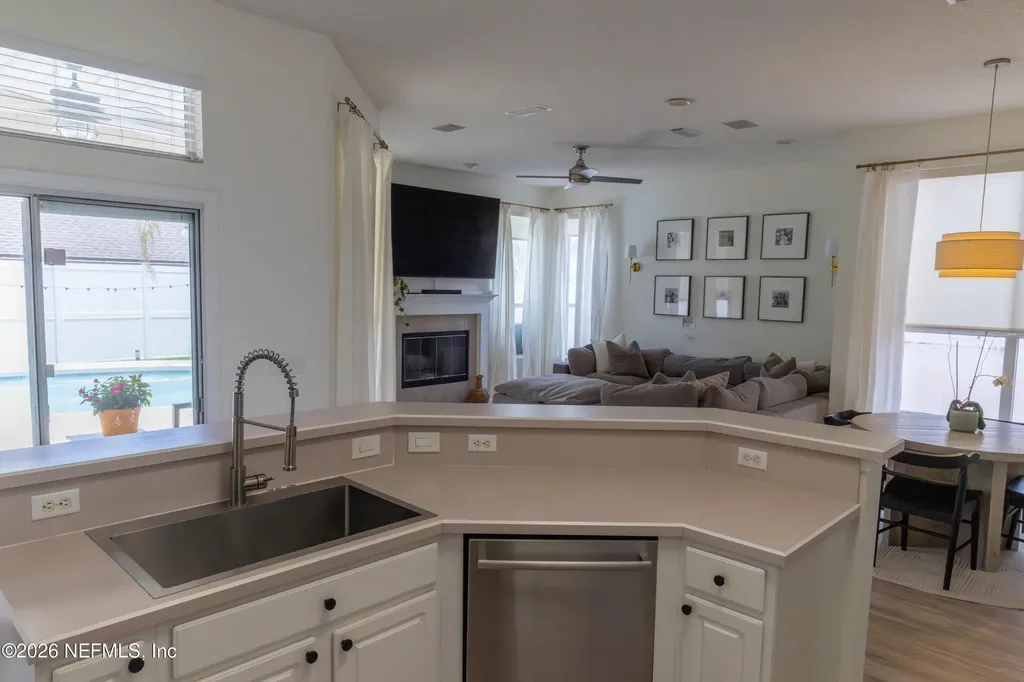 1909 Ibis Point Lane Jacksonville FL 32224