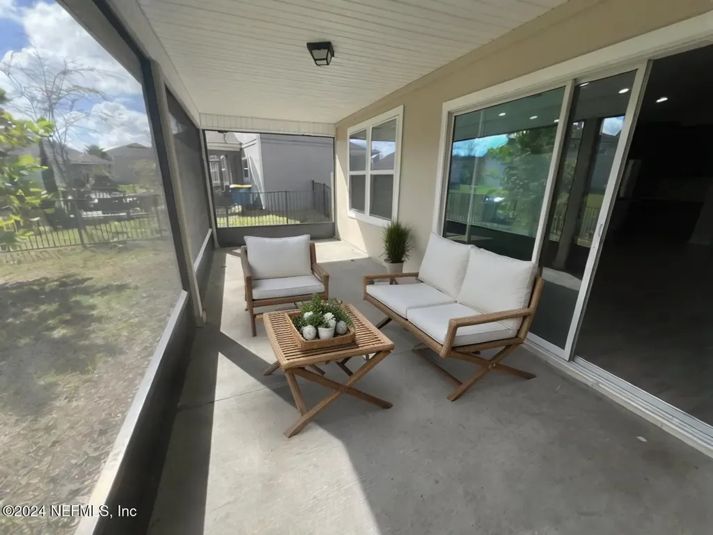 494 Northside Drive S Jacksonville FL 32218
