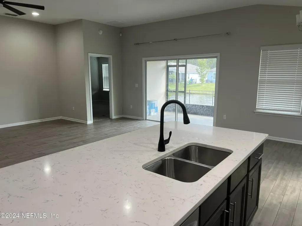 494 Northside Drive S Jacksonville FL 32218