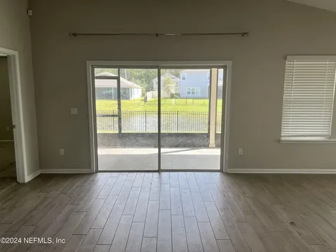 494 Northside Drive S Jacksonville FL 32218