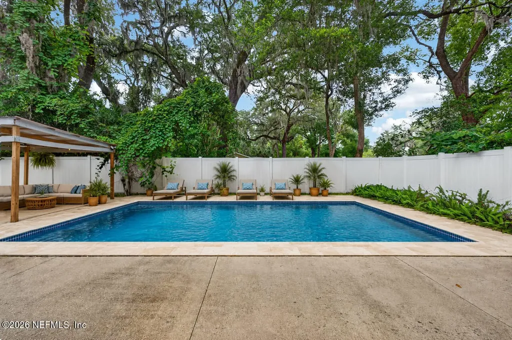 6861 Tamra Lane Jacksonville FL 32216
