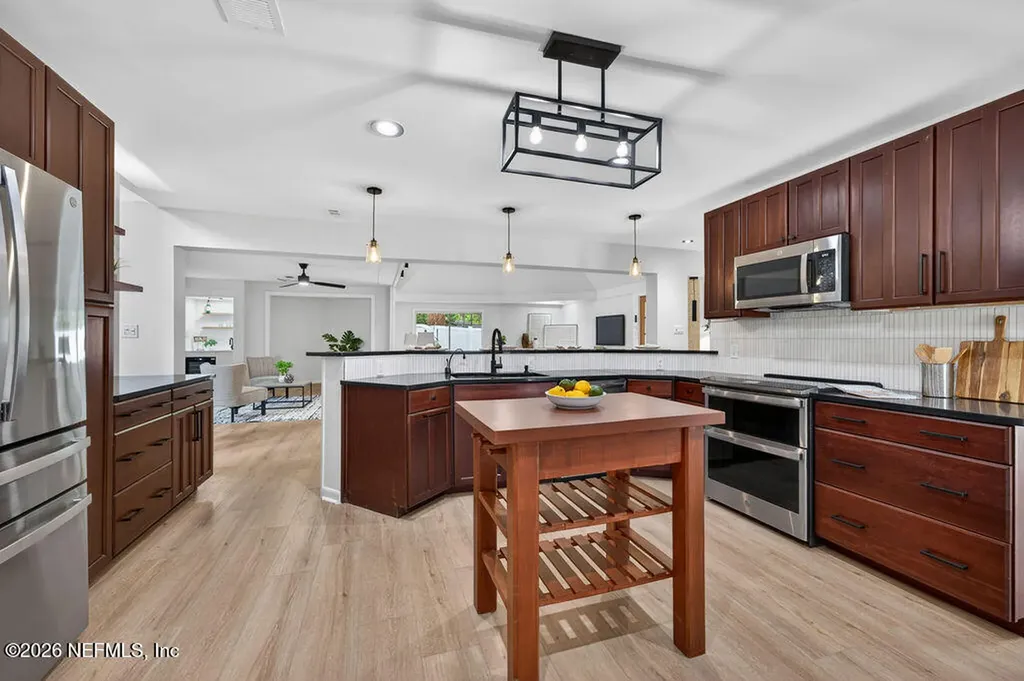 6861 Tamra Lane Jacksonville FL 32216