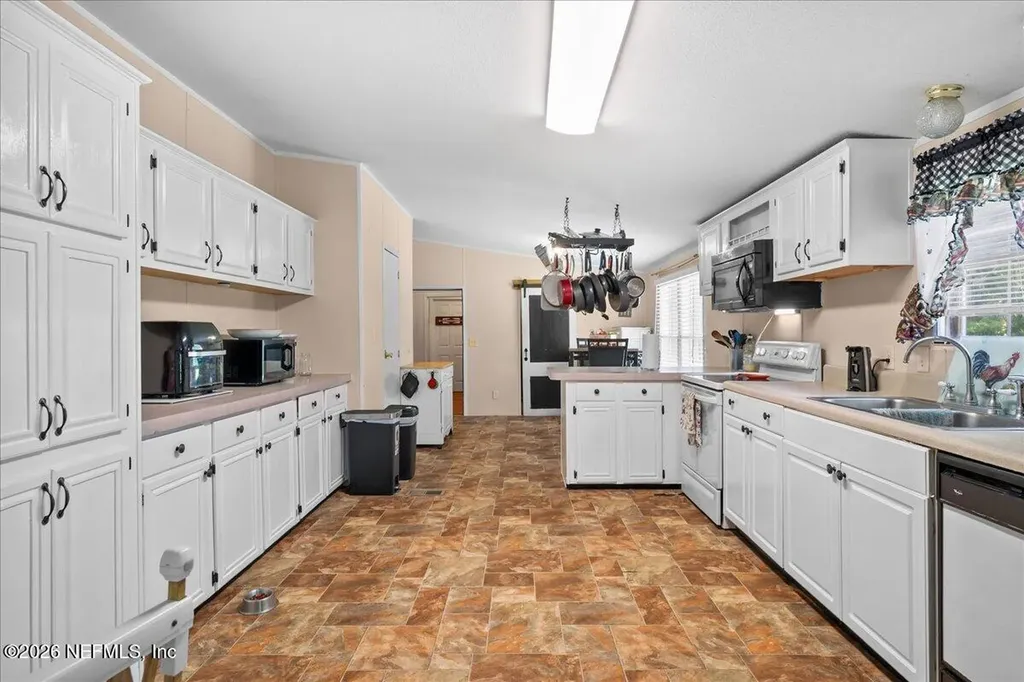 4065 Silver Lake Drive Palatka FL 32177