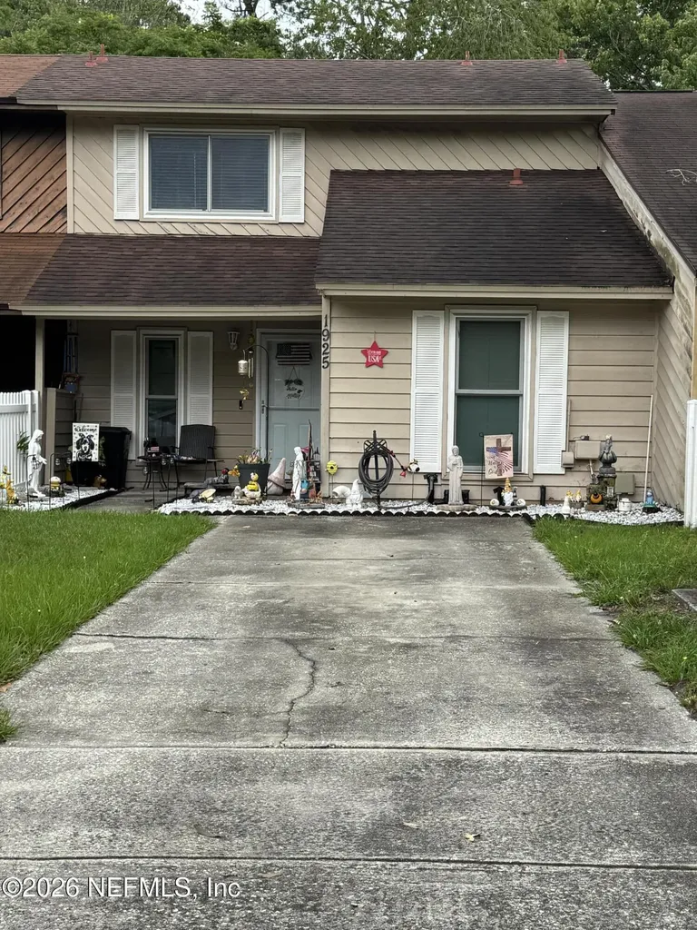 1925 Oak Water Drive Jacksonville FL 32225