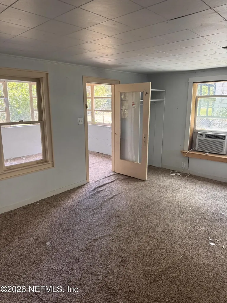 12746 Woodland Avenue Jacksonville FL 32218