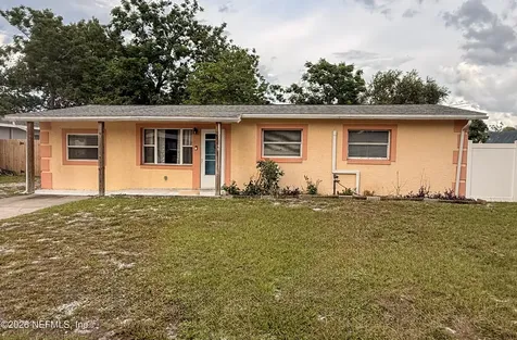 880 Emerald Drive Mount Dora FL 32757