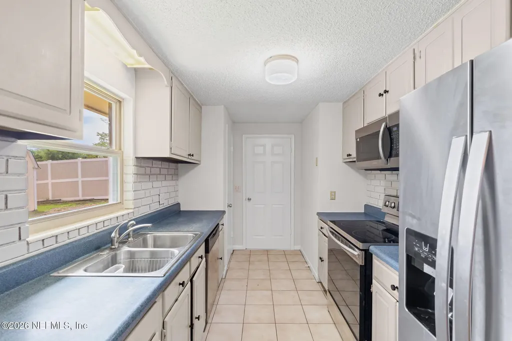 8608 Hammondwood Road S Jacksonville FL 32221
