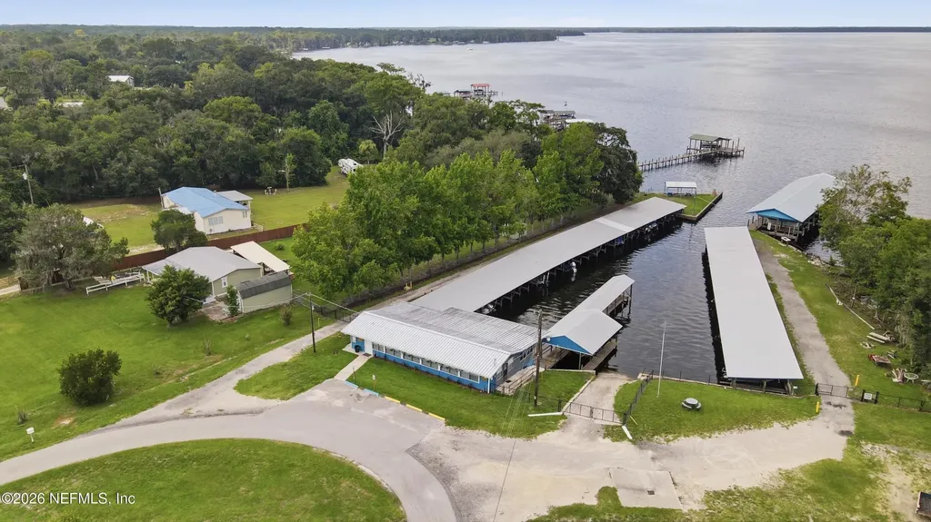213 Lake Lane Crescent City FL 32112