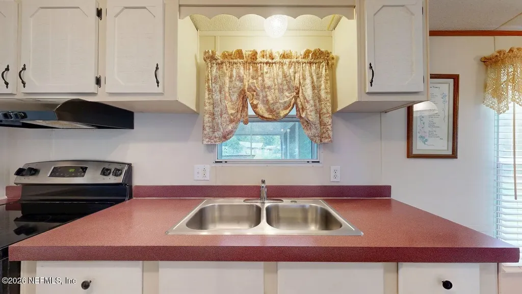 142 Waterside Avenue Satsuma FL 32189