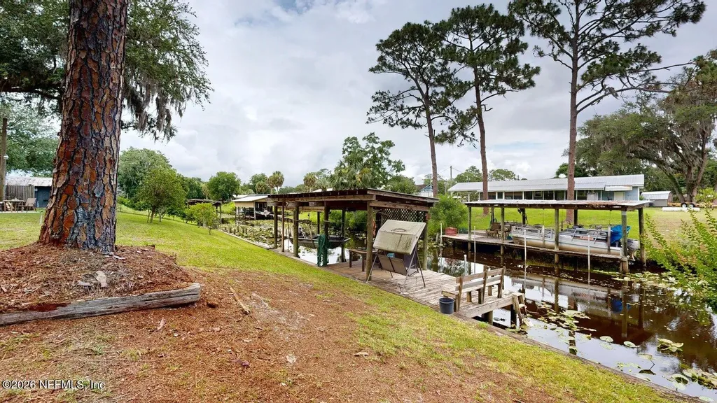 142 Waterside Avenue Satsuma FL 32189