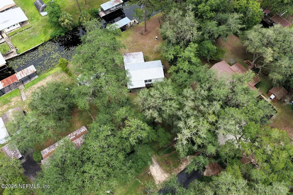 142 Waterside Avenue Satsuma FL 32189
