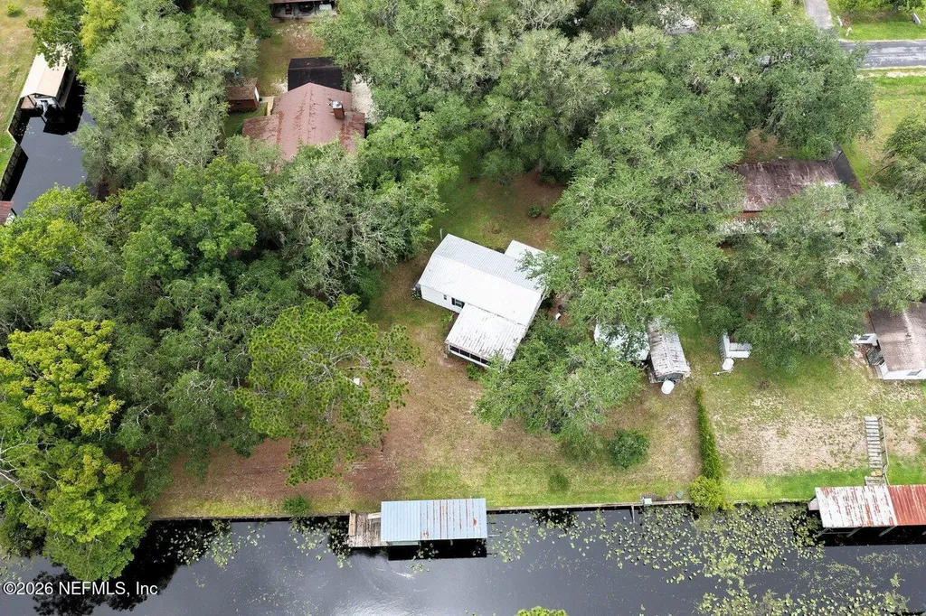 142 Waterside Avenue Satsuma FL 32189
