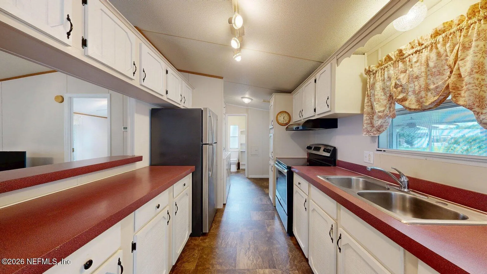 142 Waterside Avenue Satsuma FL 32189