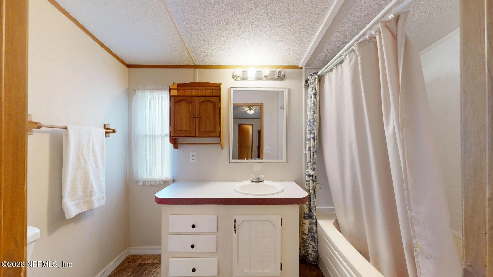 142 Waterside Avenue Satsuma FL 32189