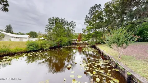 142 Waterside Avenue Satsuma FL 32189