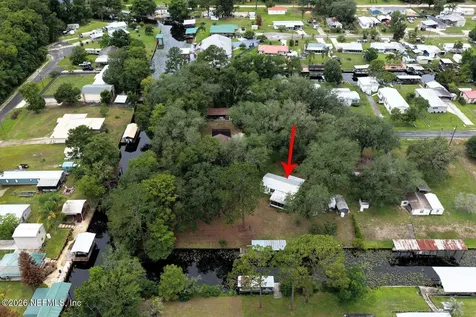 142 Waterside Avenue Satsuma FL 32189