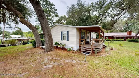 142 Waterside Avenue Satsuma FL 32189